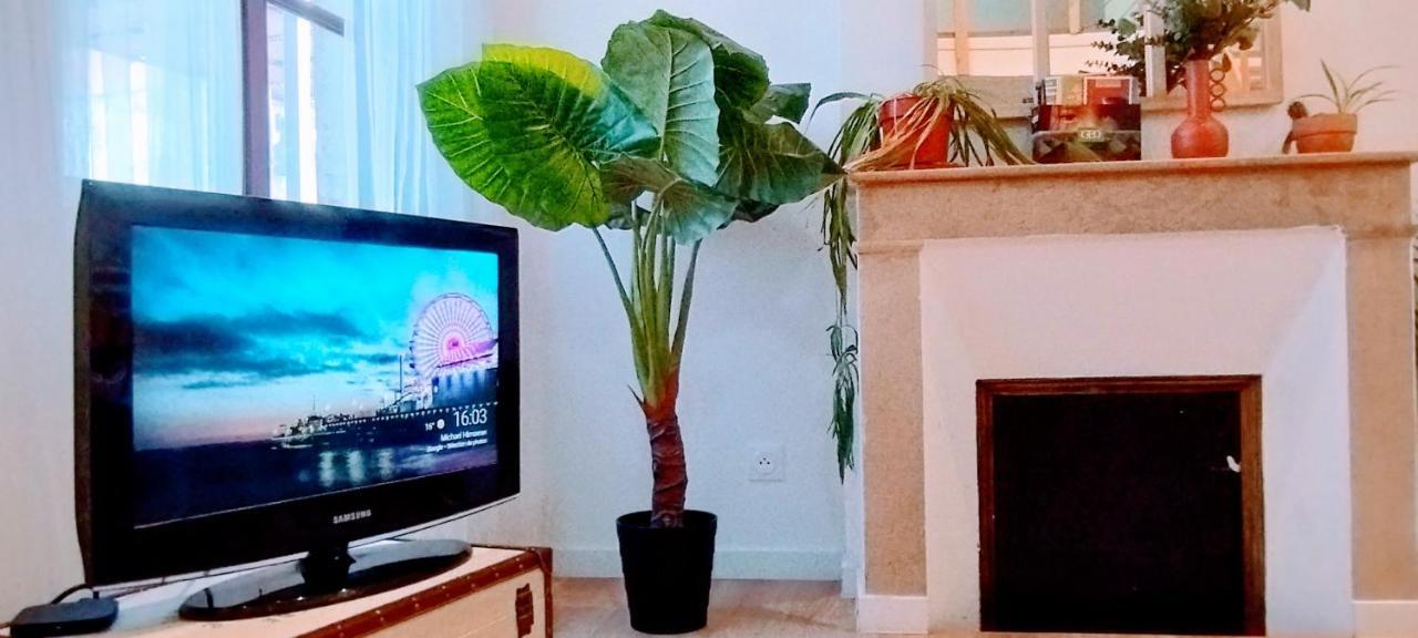 La Maison Des Nomades Netflix Disney Prime Video Apartment Avignon Ngoại thất bức ảnh
